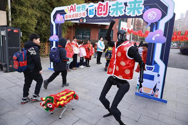 星歐娛樂注冊：二手市場“人形機器人”日薪過萬，有豪車租賃商購十多台機器人轉型，訂單排到3月底